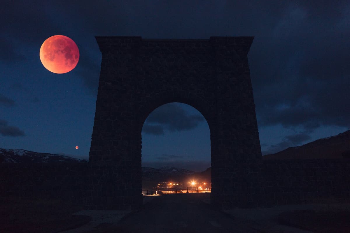 Super Blood Moon